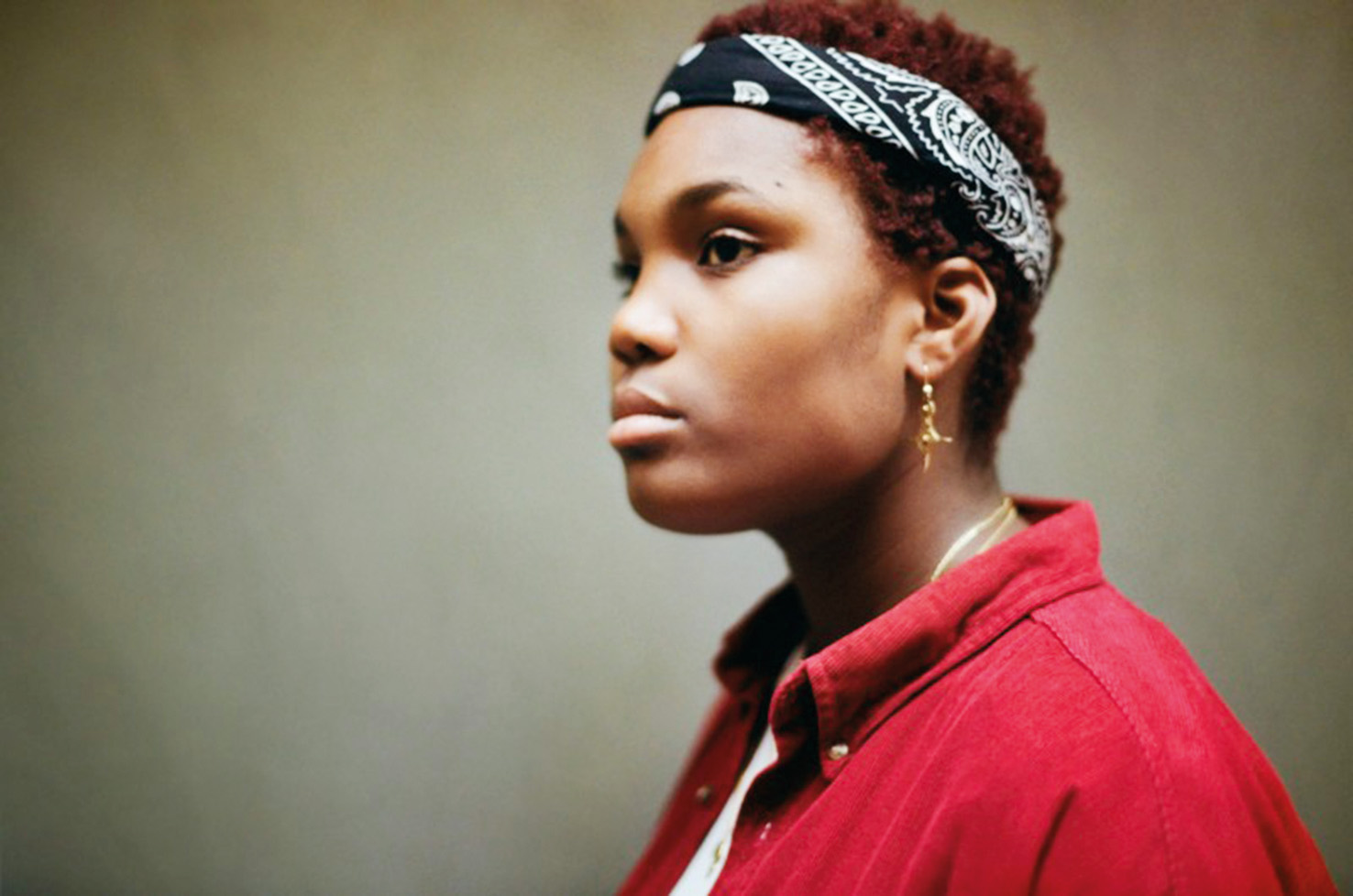 Pesniško razpoložen, na trenutke enoličen, a tudi s pronicljivimi generacijskimi prebliski posejan indie pop.