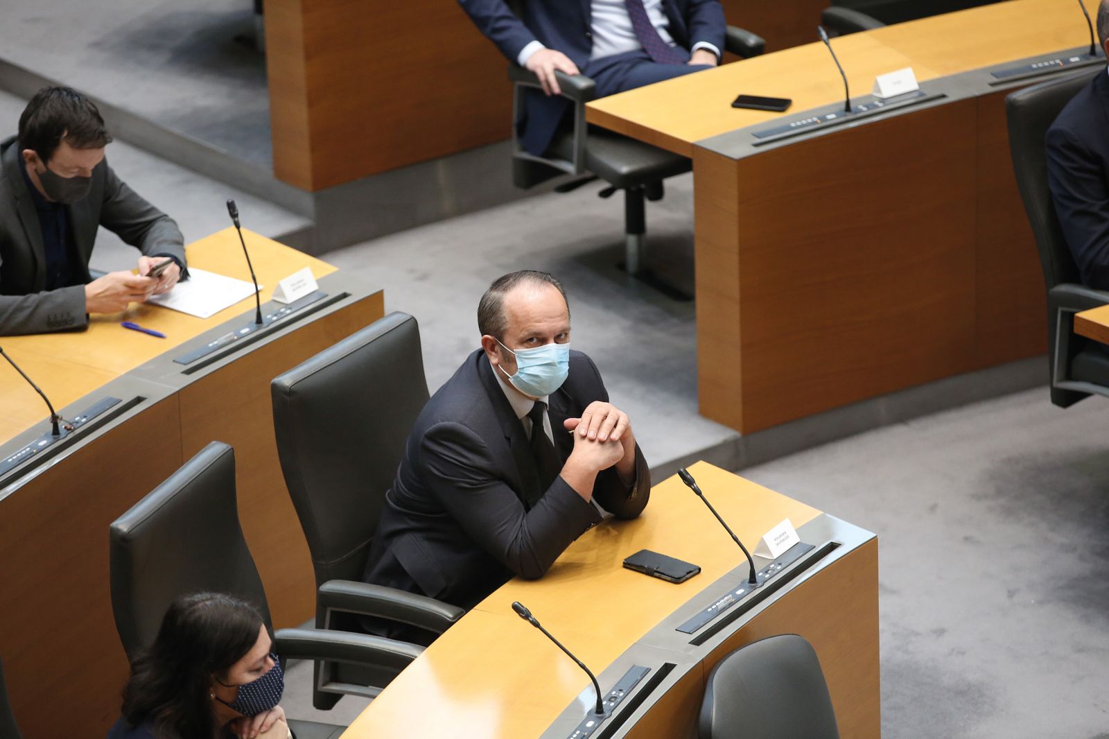 Poslanec, politolog, geolog, strokovnjak za izumrle živalske vrste, klimatske spremembe ter bister poznavalec prava Branko Grims 