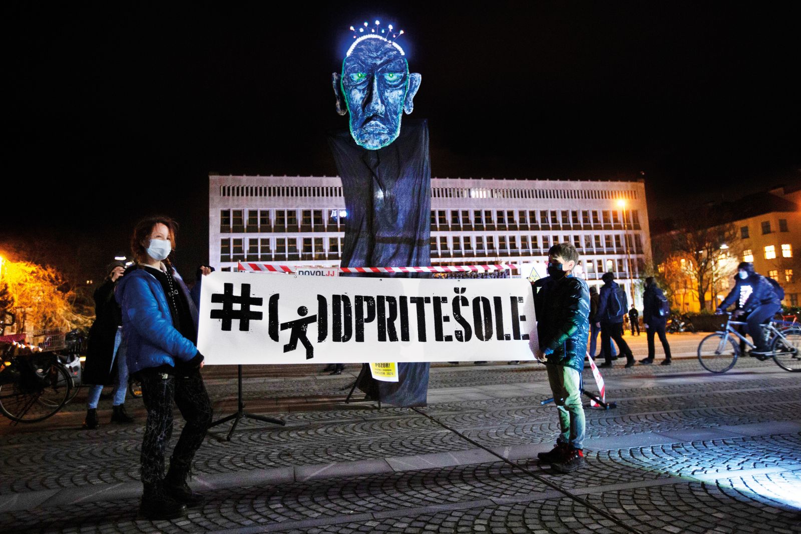 Petkov protest v Ljubljani: proti virusu janšizma in za odprtje šol | Borut Krajnc