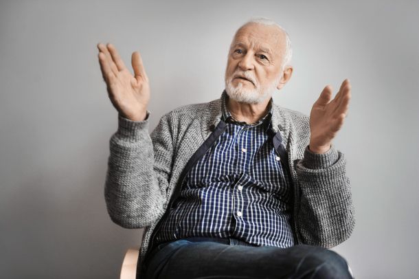 »Pandemija nam nastavlja ogledalo, v katerem se ne maramo gledati,« pravi specialist klinične psihologije in eden od začetnikov psihoterapije pri nas, dr. Peter Praper. 