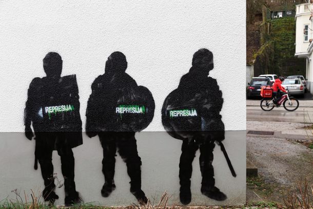 Policaji kot ulična umetnost v Ljubljani 