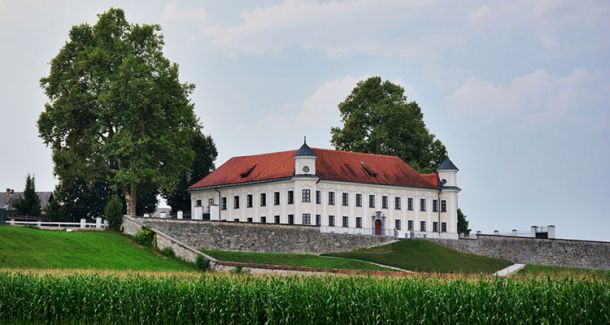 Dvorec Goričane
