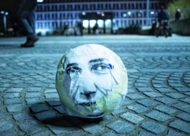 FOTOGALERIJA: Nogomet namesto protesta