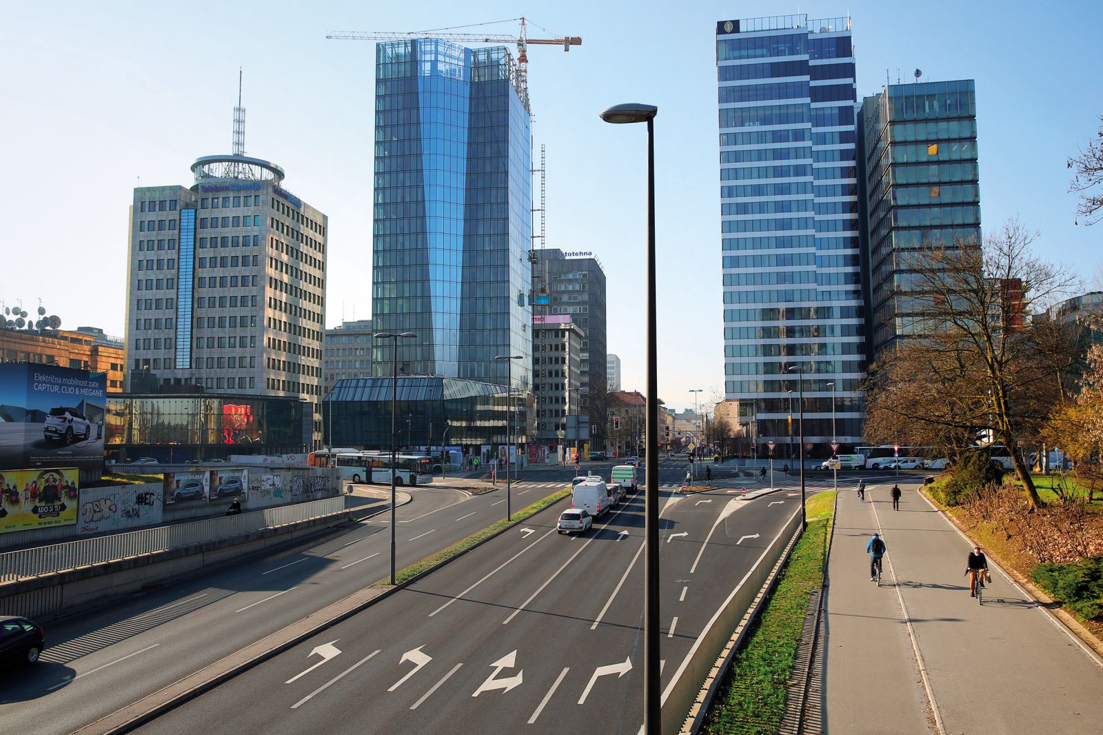 Miheliču upravičeno pripisujemo očetovstvo ljubljanskih severnih mestnih vrat, zasnovanih v letih 1963–72. To je bil odgovoren in sodoben urbanistični načrt za širše območje severnih vrat, ki je v zadnjih letih doživelo regresijo in dobilo dokončni udarec z najnovejšima stolpnicama.