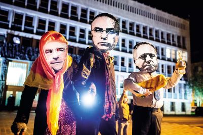 Mama, Hojs in Počivalšek na protestih. Cena? Sitnica.