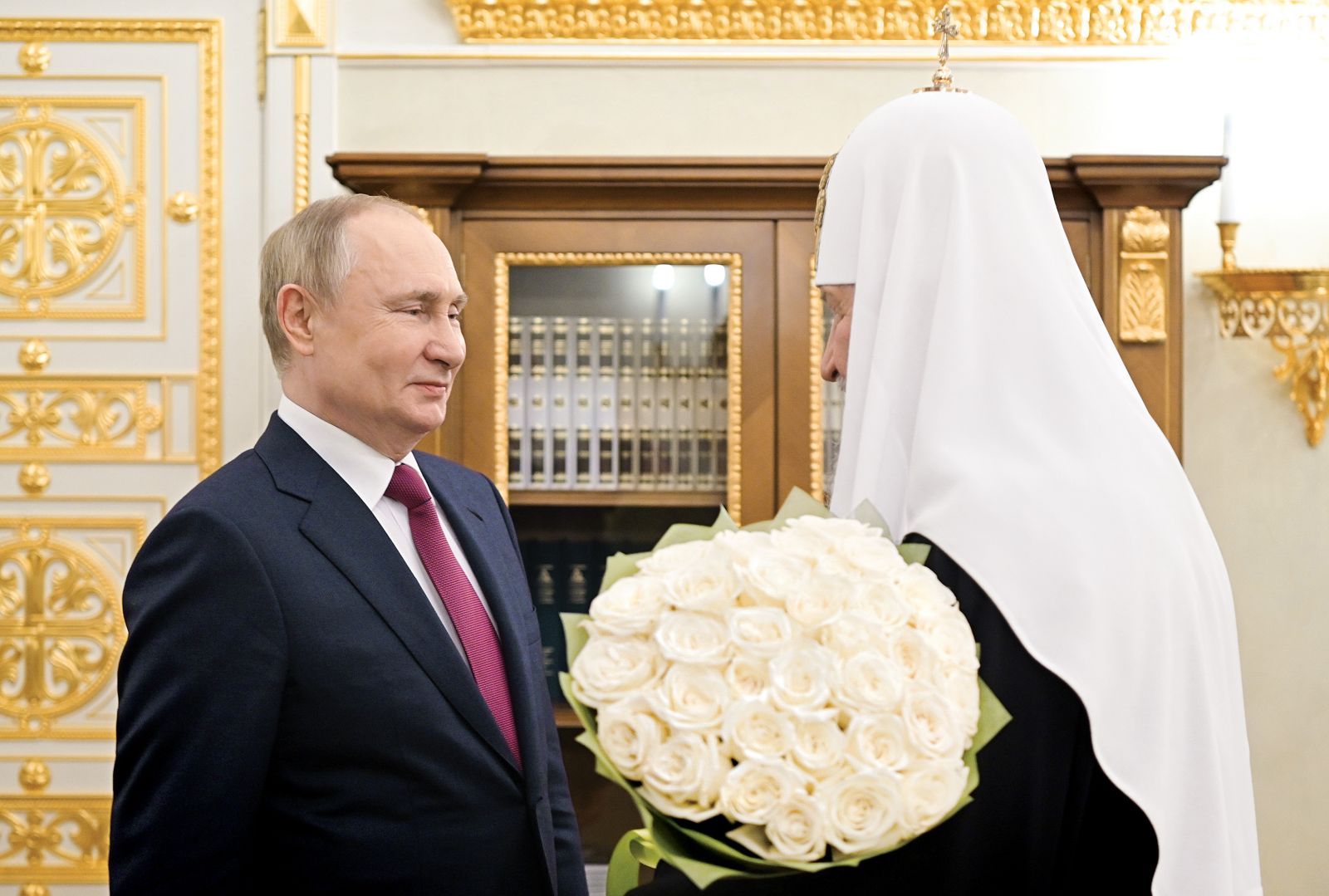 Ko patriarh zagrozi, prezident udari