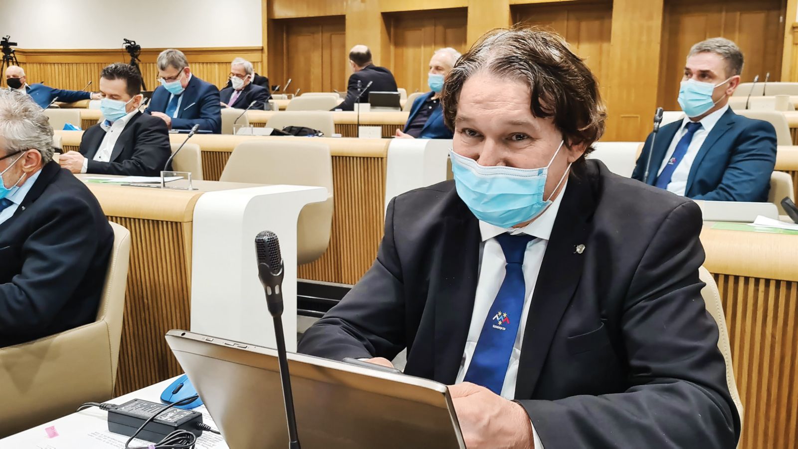 Državni funkcionarji si želijo, da bi jim bilo udobno tudi po izteku mandata
