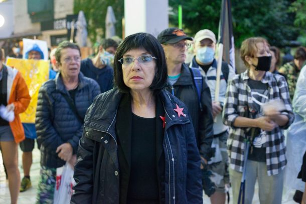 Svetlana Makarovič na petkovem protivladnem protestu