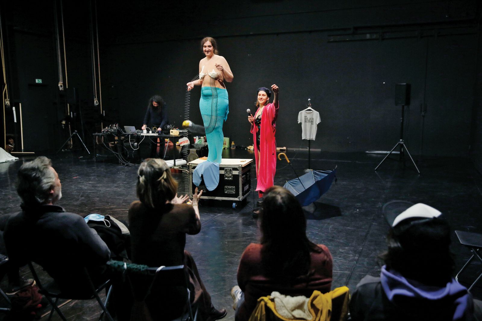 Neforma#92: Anja Novak, Olja Grubić, Andrej Kobal; Španski borci, LJ | Borut Krajnc