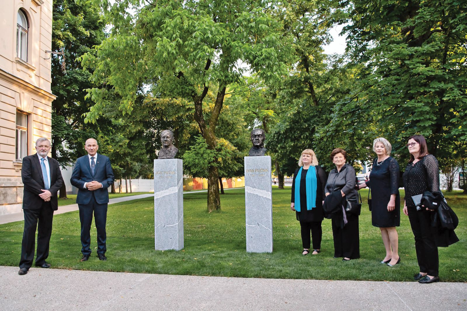 Lani, ob tridesetletnici samostojnosti Slovenije, sta bila v Slovenski Bistrici postavljena kipa bratoma Pučnik. Izdelava kipov je bila zaupana Viktorju Gajkoviču.