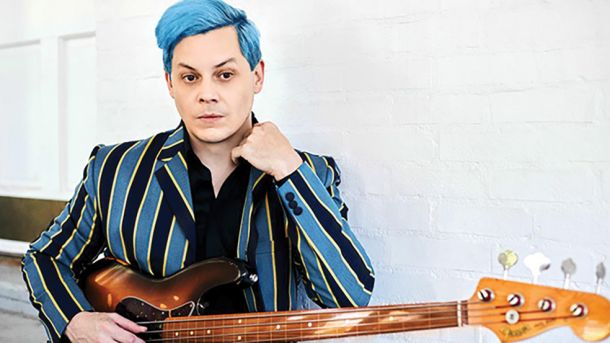 Jack White je tokrat v idejah maničen in stilsko namerno ne najbolj konsistenten. 