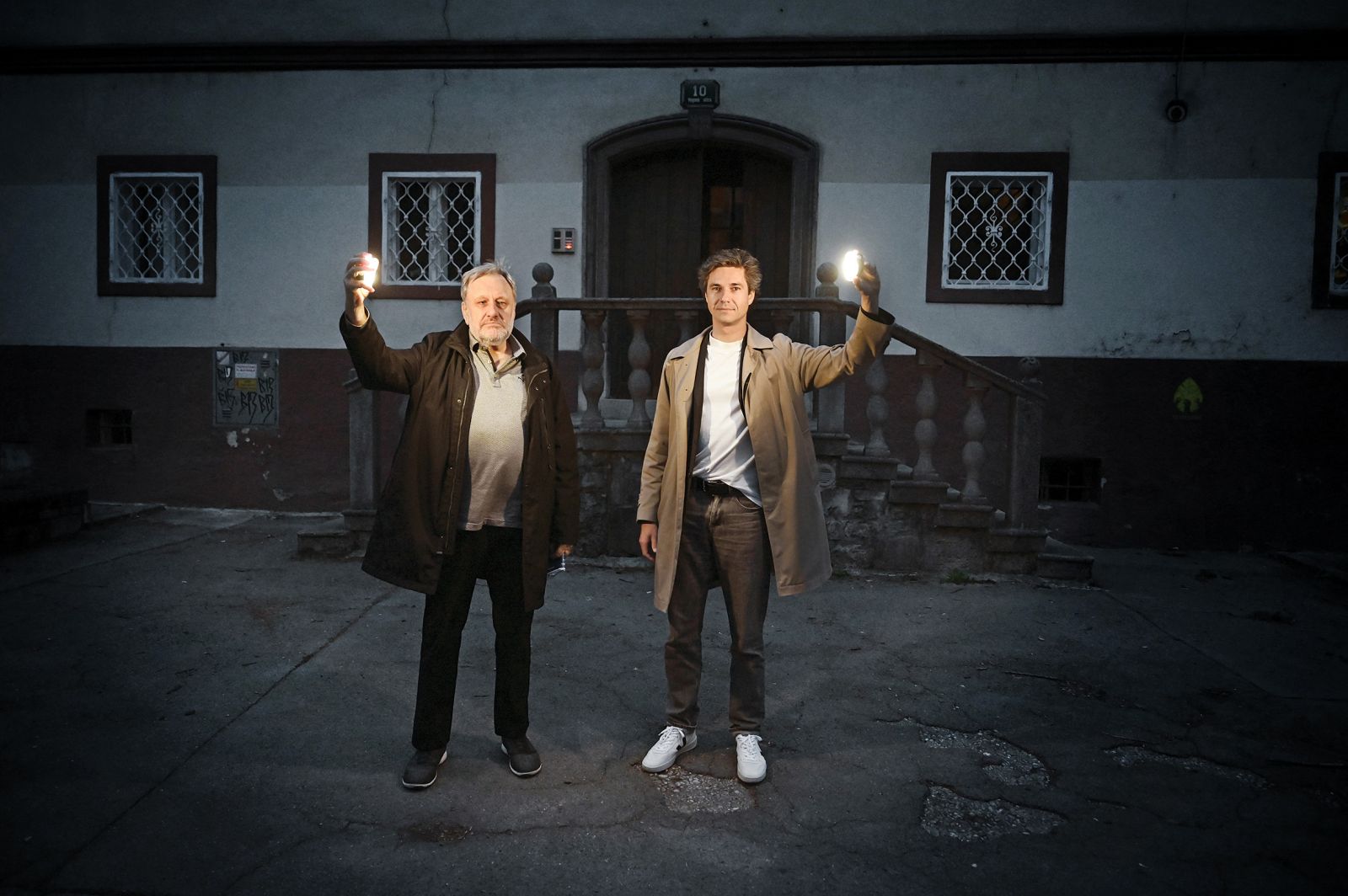 Slavoj Žižek in Luka Mesec pred pogovorom v gledališču Glej 19. aprila | Uroš Abram