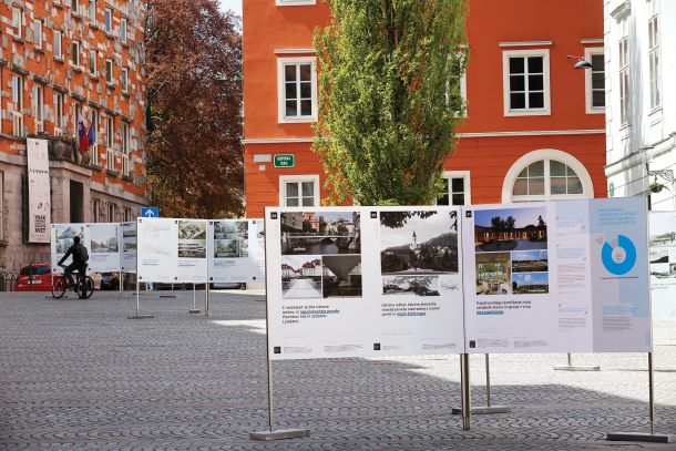 Razstava 92 zmagovalnih rešitev z arhitekturnih natečajev, ki jih je Zbornica za arhitekturo in prostor Slovenije (ZAPS) pripravila v letih 2009–2021. 