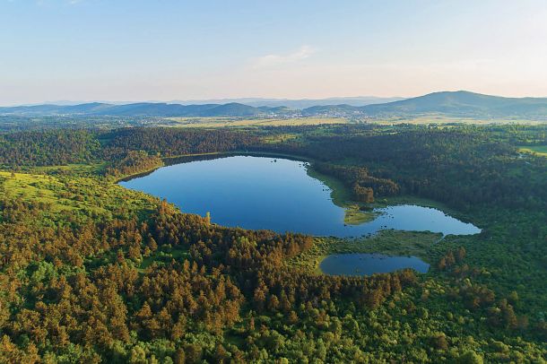 Petelinjsko jezero, eno izmed pivških presihajočih jezer