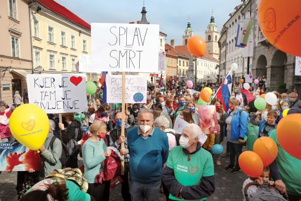 Gibanja proti splavu so močna tudi v Sloveniji 