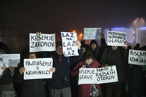 Razlogov, zakaj imamo v Sloveniji trenutno slabo vlado, je veliko. Volitve so pred vrati. 