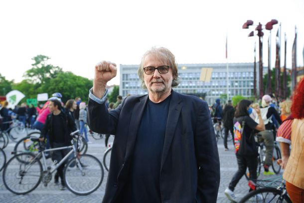 Vinko Möderndorfer na petkovih protivladnih protestih