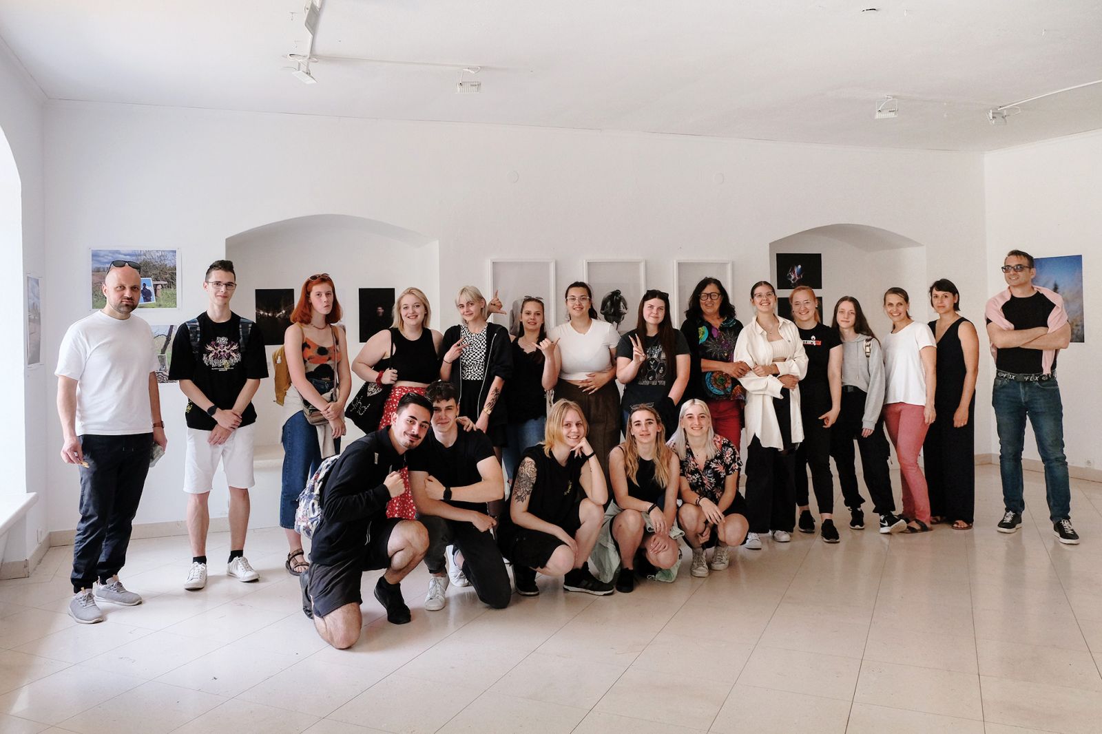 Vse je kul; razstava dijakov 4. letnika SŠOF, Galerija DLUL, LJ | Janez Zalaznik