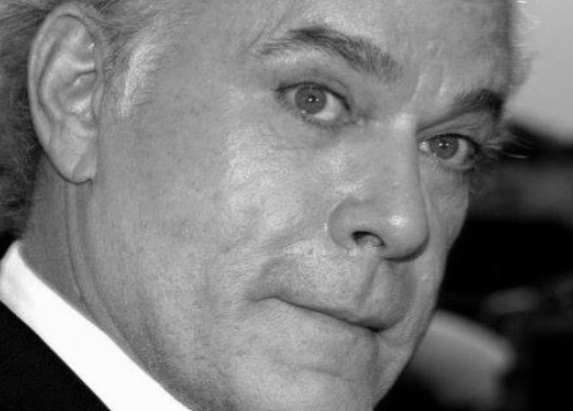 Umrl ameriški igralec Ray Liotta