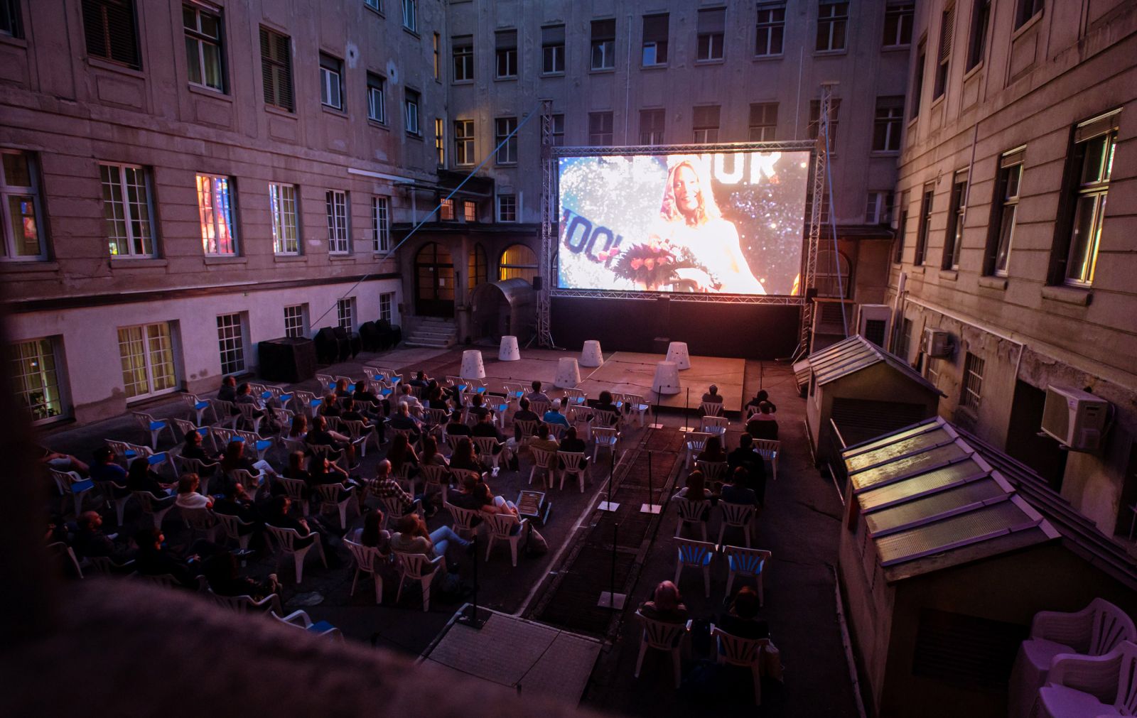 Poletni filmski večeri na prostem