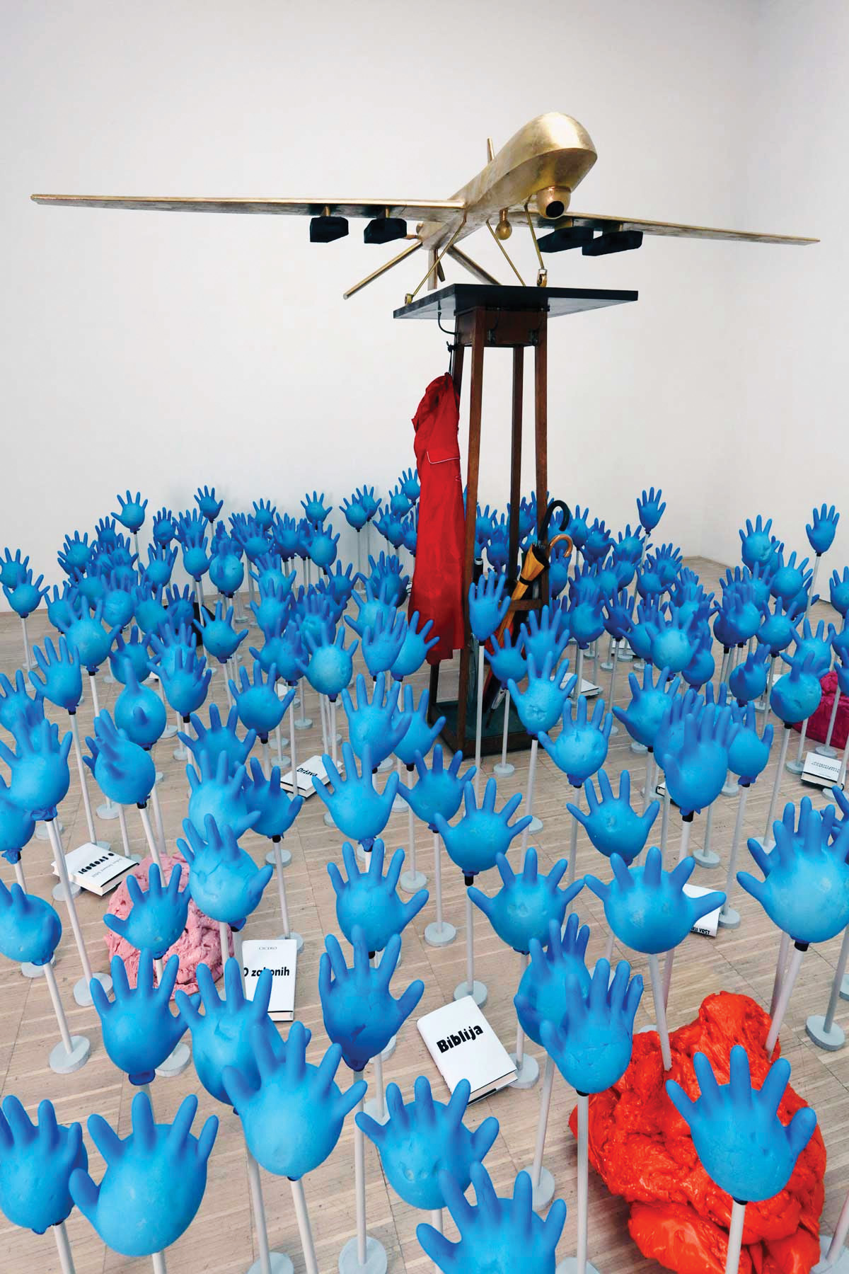 Metod Frlic: Zlato tele, 2017