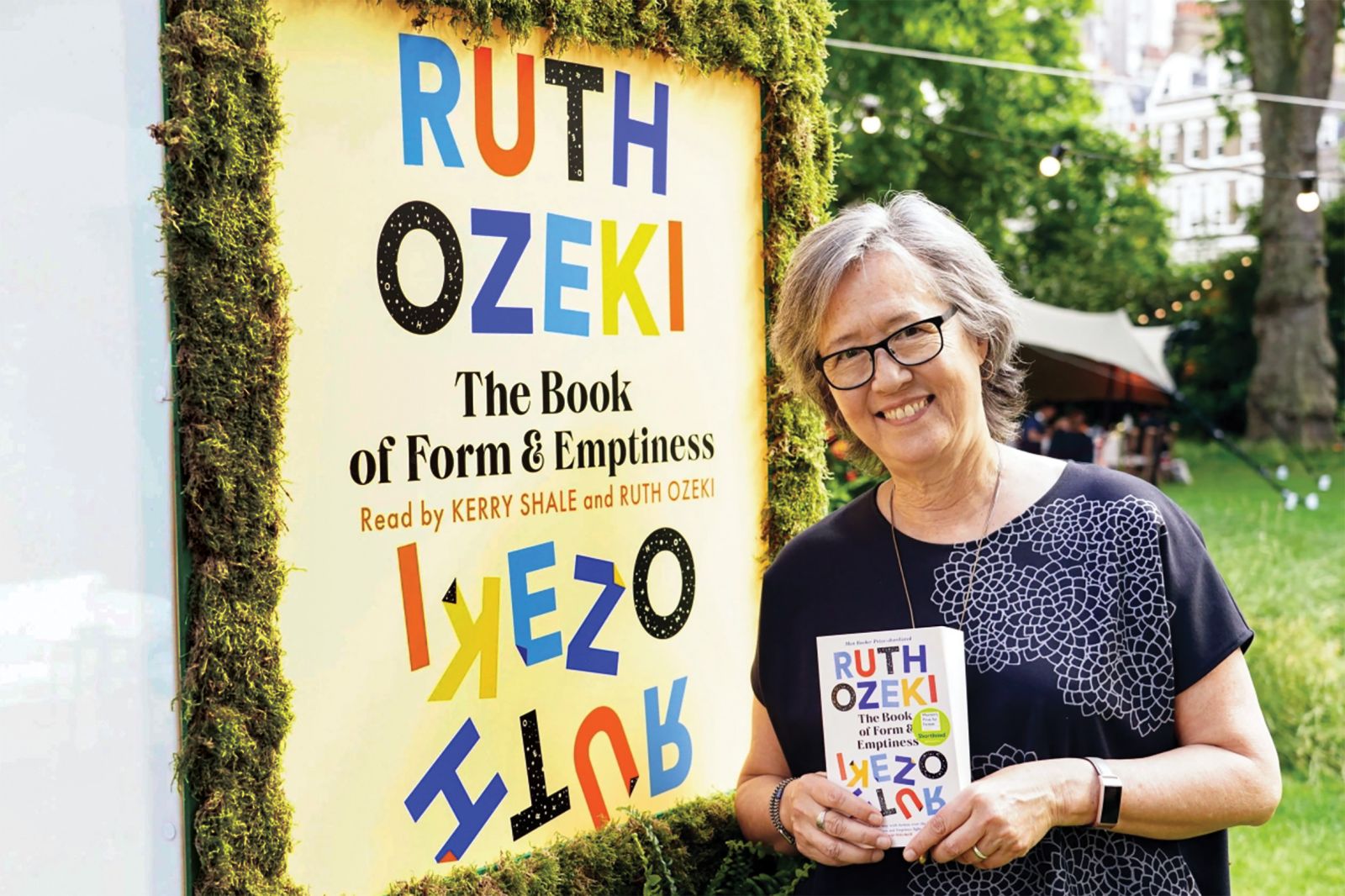 V novem romanu Ruth Ozeki The Book of Form and Emptiness nastopa ostareli slovenski pesnik in filozof po imenu Slavoj, ki ga je najverjetneje navdihnil mednarodno priznani slovenski filozof Slavoj Žižek.