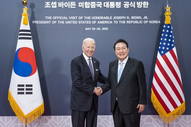 Ameriški predsednik Joe Biden in južnokorejski predsednik Yoon Suk-yeol