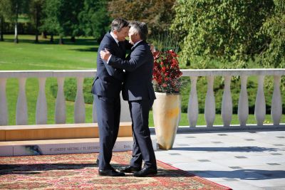 Objem s hrvaškim članom predsedstva BiH Željkom Komšićem