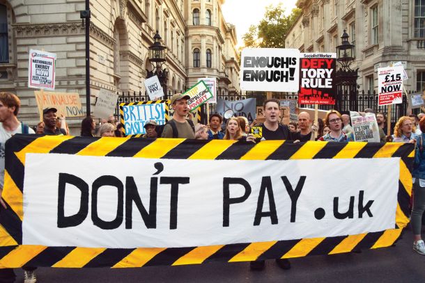 Protest proti višjim cenam energije za gospodinjstva v Londonu