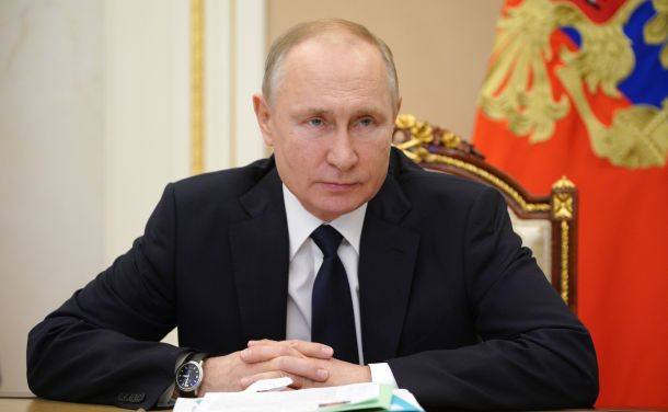 Vladimir Putin je zatrdil, da je Moskva pripravljena uporabiti vsa sredstva, vključno z jedrskimi, za svojo zaščito
