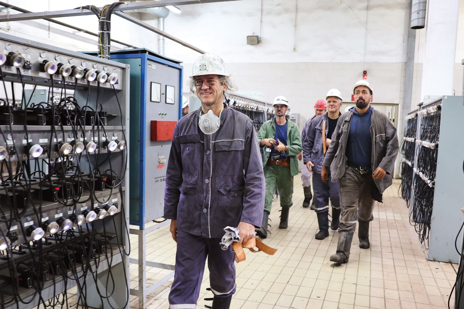 Robert Golob misli resno, najprej se je v imenu boja zoper energetsko krizo odpravil v velenjski rudnik, zdaj namiguje na nacionalizacijo Geoplina /