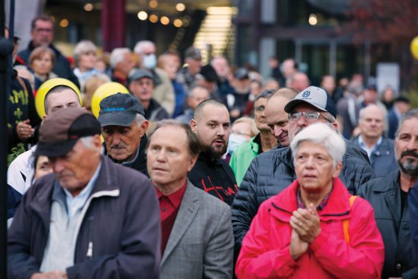 Urban Purgar,častilec Hitlerja in prejšnje vlade, na shodu za zaščito otrok in družin /