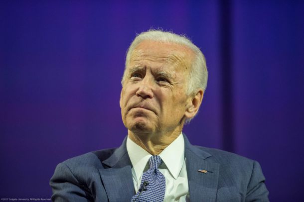 Ameriški predsednik Joe Biden je dejal, da se bodo volivci čez dva tedna odločili, ali bodo šle ZDA naprej ali nazaj..