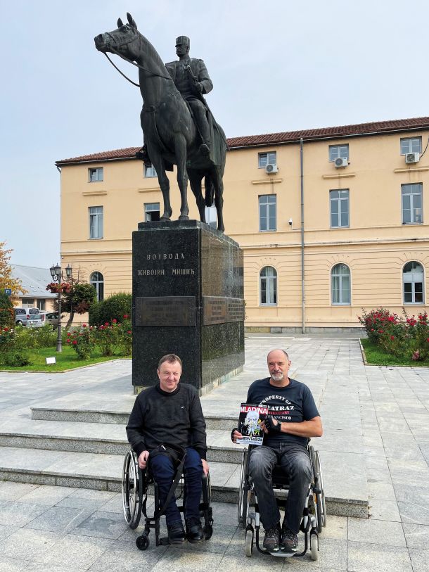 Jože in Aleš, pri spomeniku vojvodi Mišiću, Mionica, SRB