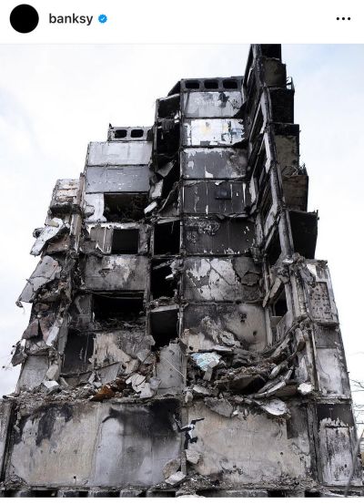 Porušena stavba z Banksyjevim delom