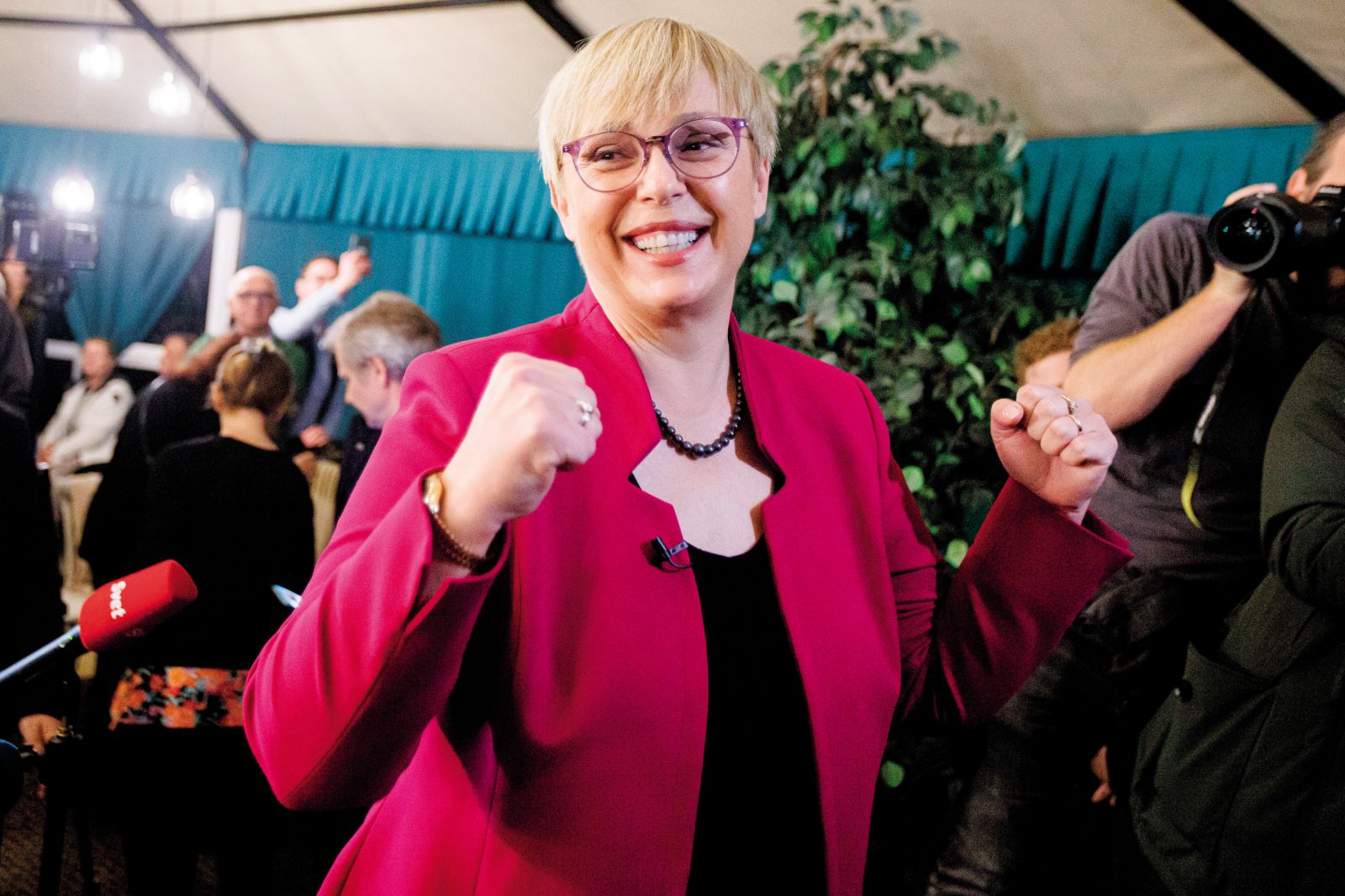 Zmagoslavje v taboru Nataše Pirc Musar | Luka Dakskobler