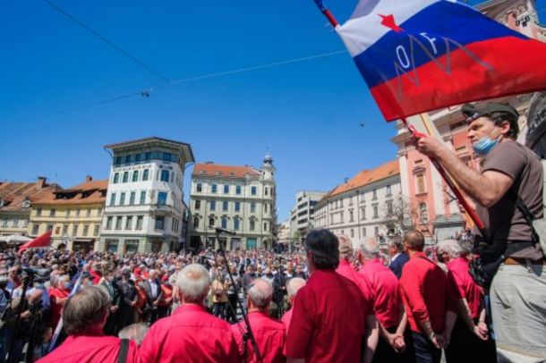 Letošnje praznovanje na Prešernovem trgu ob Dnevu zmage nad fašizmom in nacizmom in proslavi ob osvoboditvi Ljubljane 
