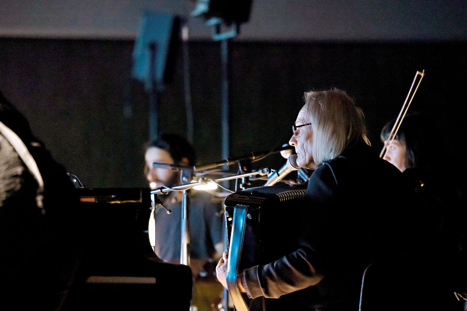 Nevidni orkester potujočega kina Bridka Bebiča: Od kovača do knapa, Kinokoncert, 33. Liffe, CD, LJ | Aleš Rosa