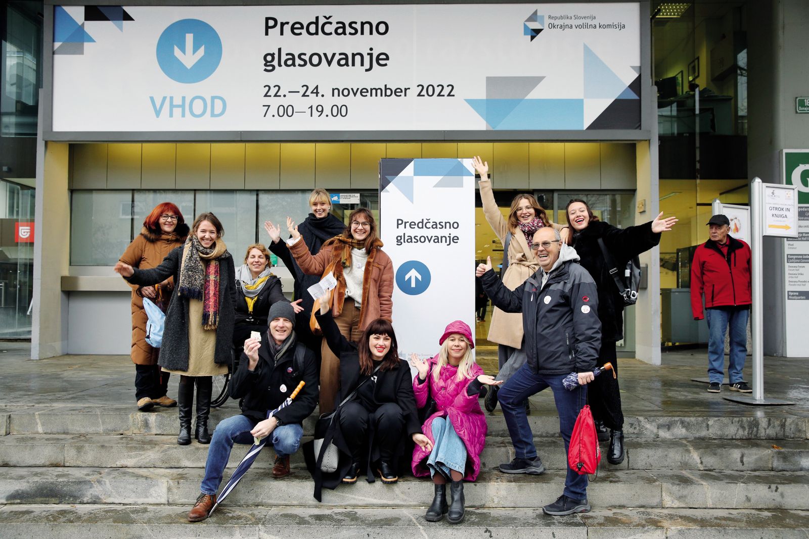 Moštvo inštituta 8. marec