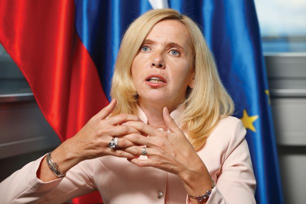 Tatjana Bobnar, ministrica za notranje zadeve v odhajanju 