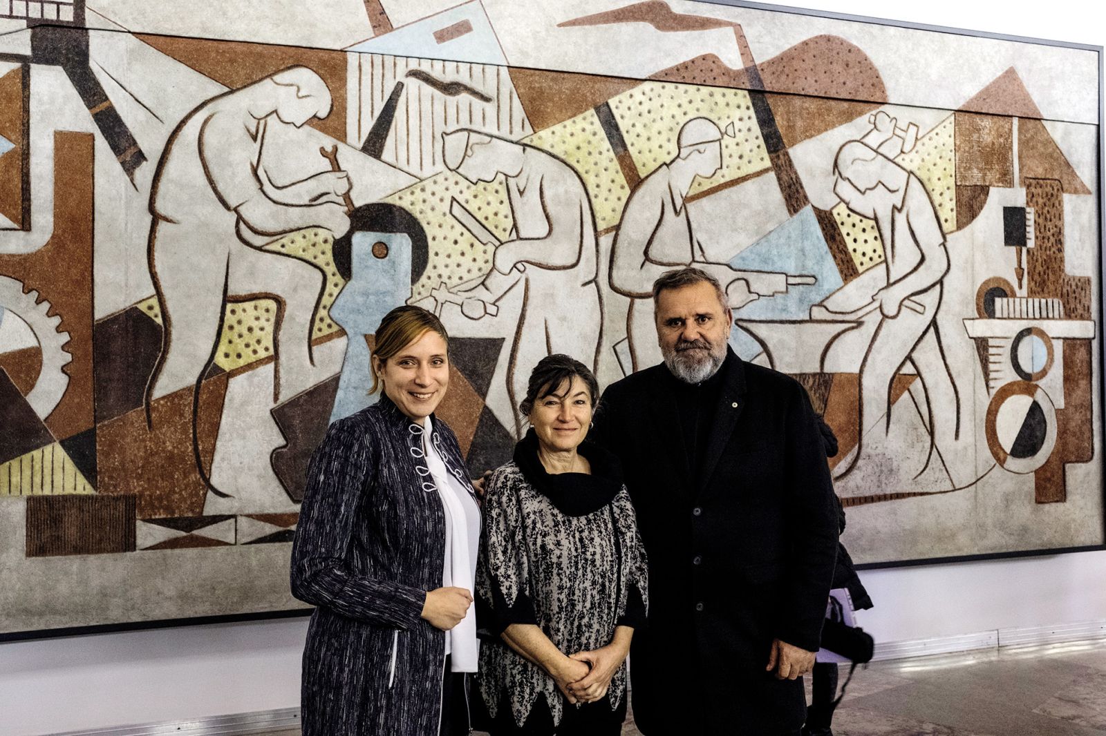 Restavrirani sgraffito Maksa Kavčiča, 6 x 3 m; Jasna Gabrič, Metka Kavčič, Zoran Poznič, Delavski dom Trbovlje | Branimir Ritonja