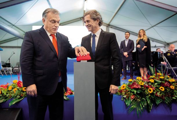 Viktor Orbán in Robert Golob ob začetku rednega obratovanja električnega daljnovoda Cirkovce-Pince