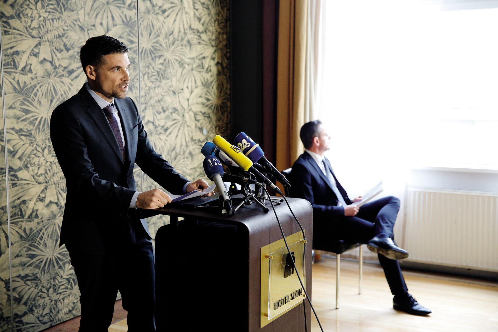 Varuha pravic vodstvenih organov na RTV Slovenija: predsednik nadzornega sveta Peter Gregorčič in pravnik Matej Avbelj