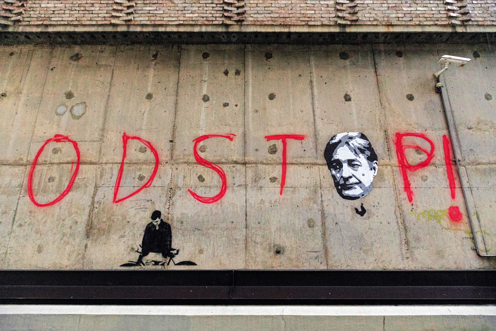 Grafit s pozivom k odstopu ministra za kulturo