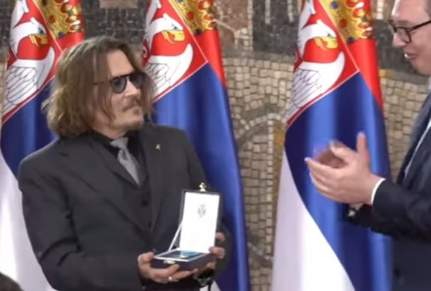 VIDEO: Srbski predsednik Johnnyju Deppu podelil državno odlikovanje