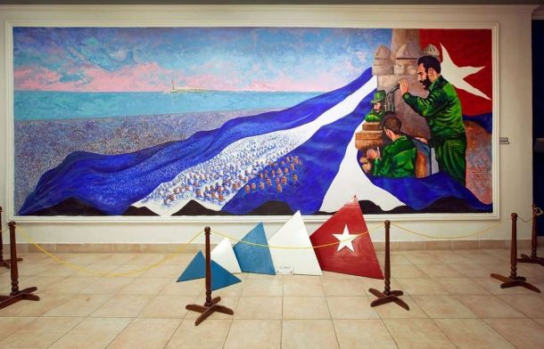 Oljna slika nekdanjega kubanskega voditelja Fidela Castra v havanskem muzeju revolucije 