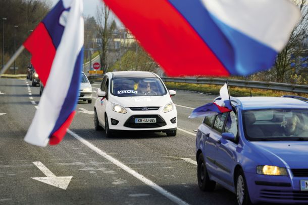 Mini konvoj svobode proti epidemiološkim ukrepom; Ljubljana, sobota 5. februar