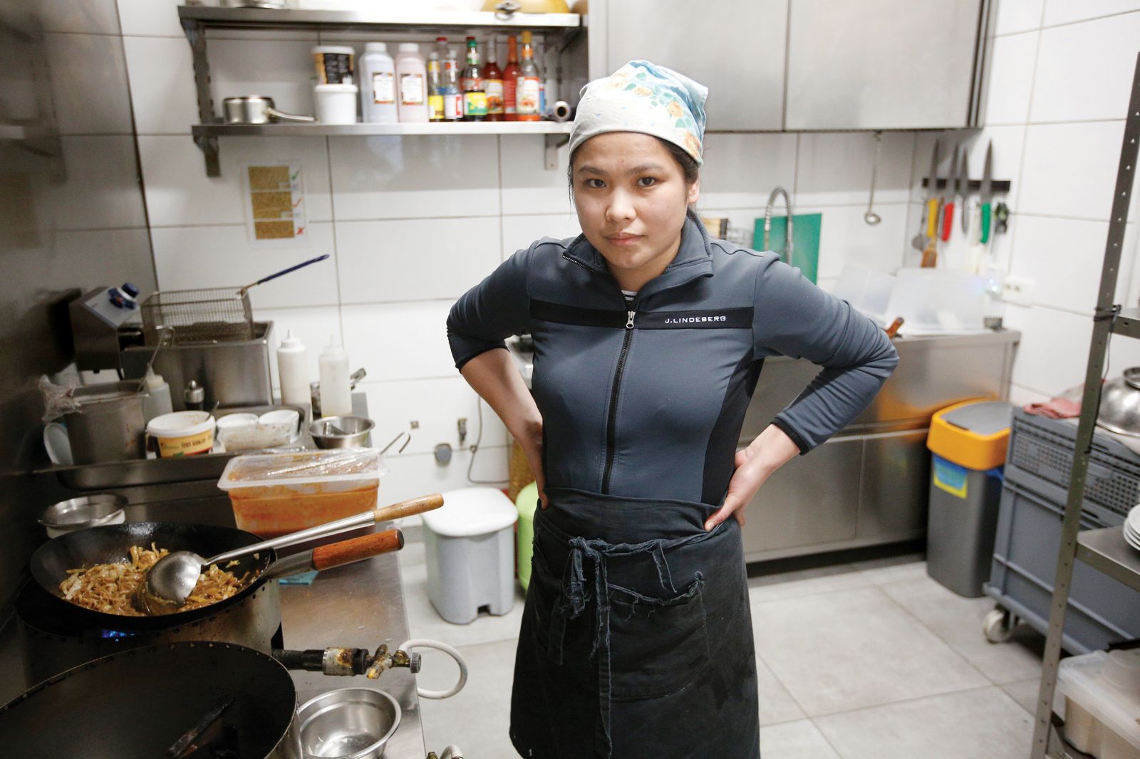 Osemindvajsetletna Elma Prezelj je diplomirana organizatorica turistične dejavnosti, a kljub trudu in dejanskemu povpraševanju po teh znanjih službe na tem področju v Sloveniji kot Filipinka nikakor ne more dobiti