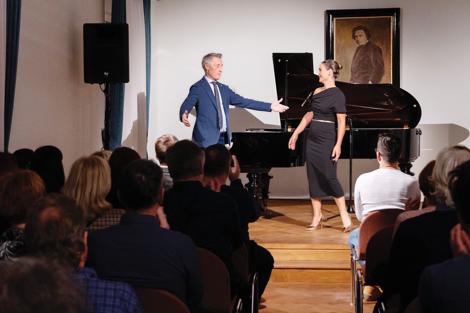 Nina Strnad in Peter Mihelič; Modra noč, Koroški pokrajinski muzej, SG | Nika Hölcl Praper