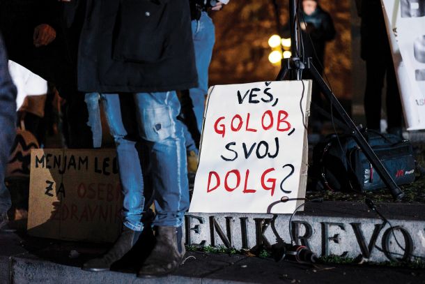 Robert Golob je premočno zmagal na volitvah, ker so ljudje upali, da bo prav on počistil Avgijev hlev v slovenskem zdravstvu.